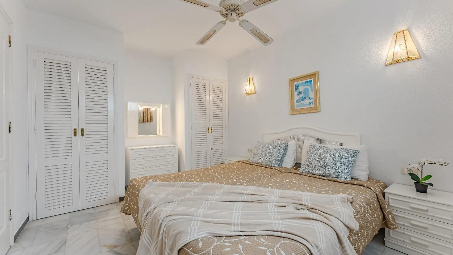 Hermitage Homes Fpc Costa Adeje Daire